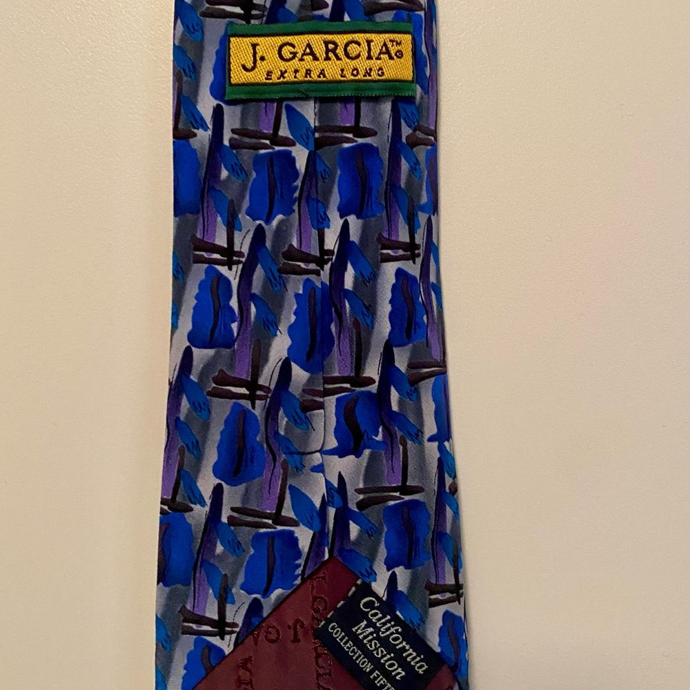 like new vintage Jerry Garcia tie. 100% silk no stains or fraying